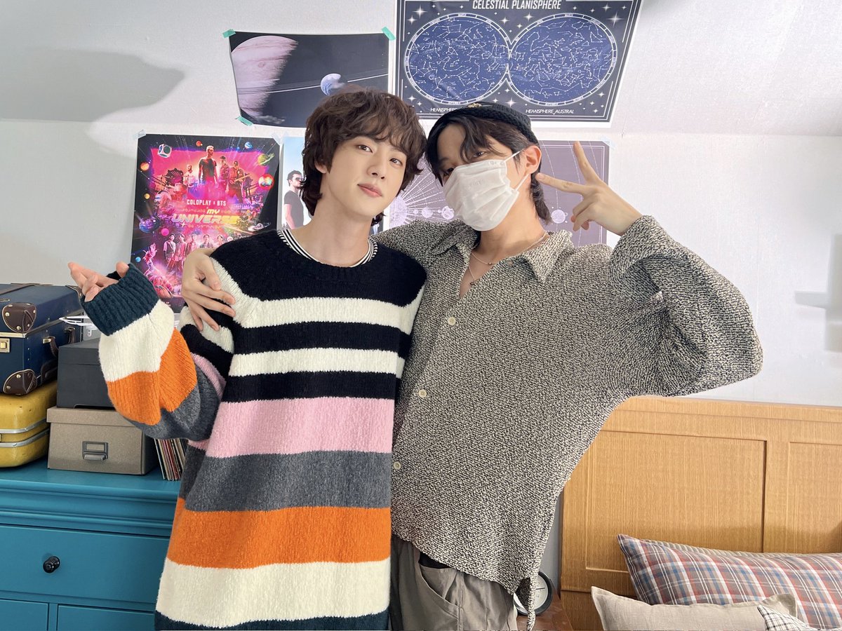bangtinyboyys's tweet photo. We finally got this 2seok picture https://t.co/7q0YaF7YcE