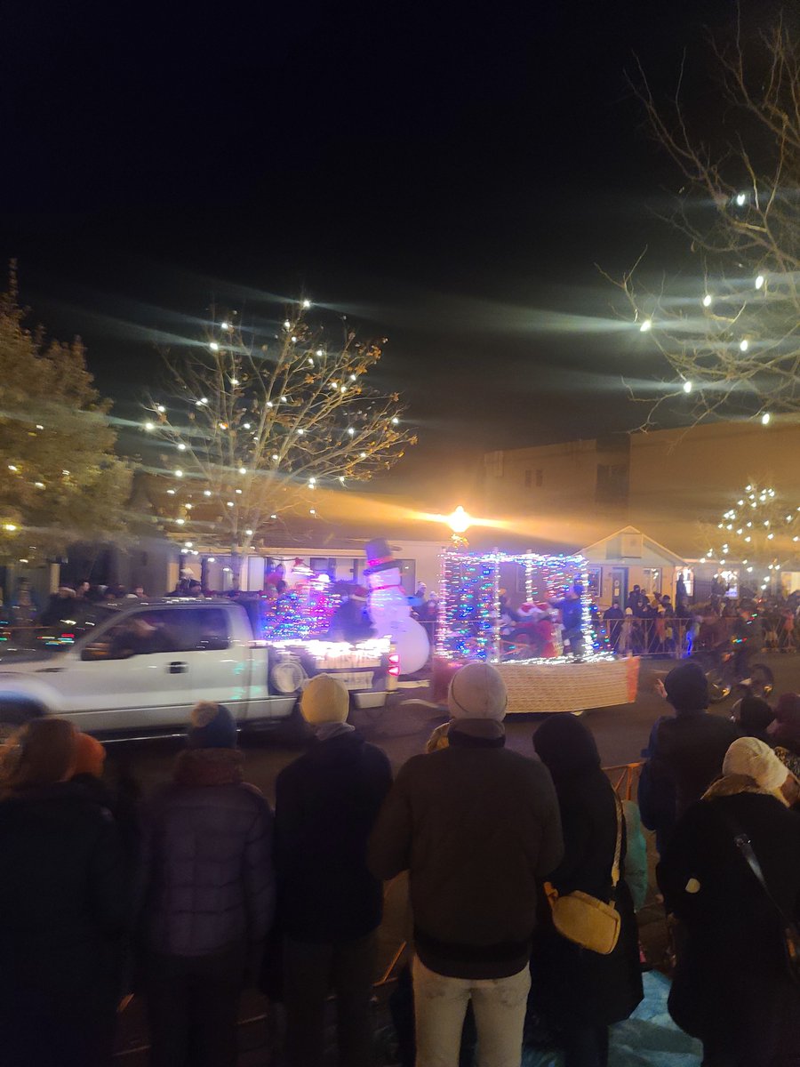 drewsef2254's tweet photo. Fun night at the parade of lights in Louisville!! https://t.co/OiOfr9qsUw
