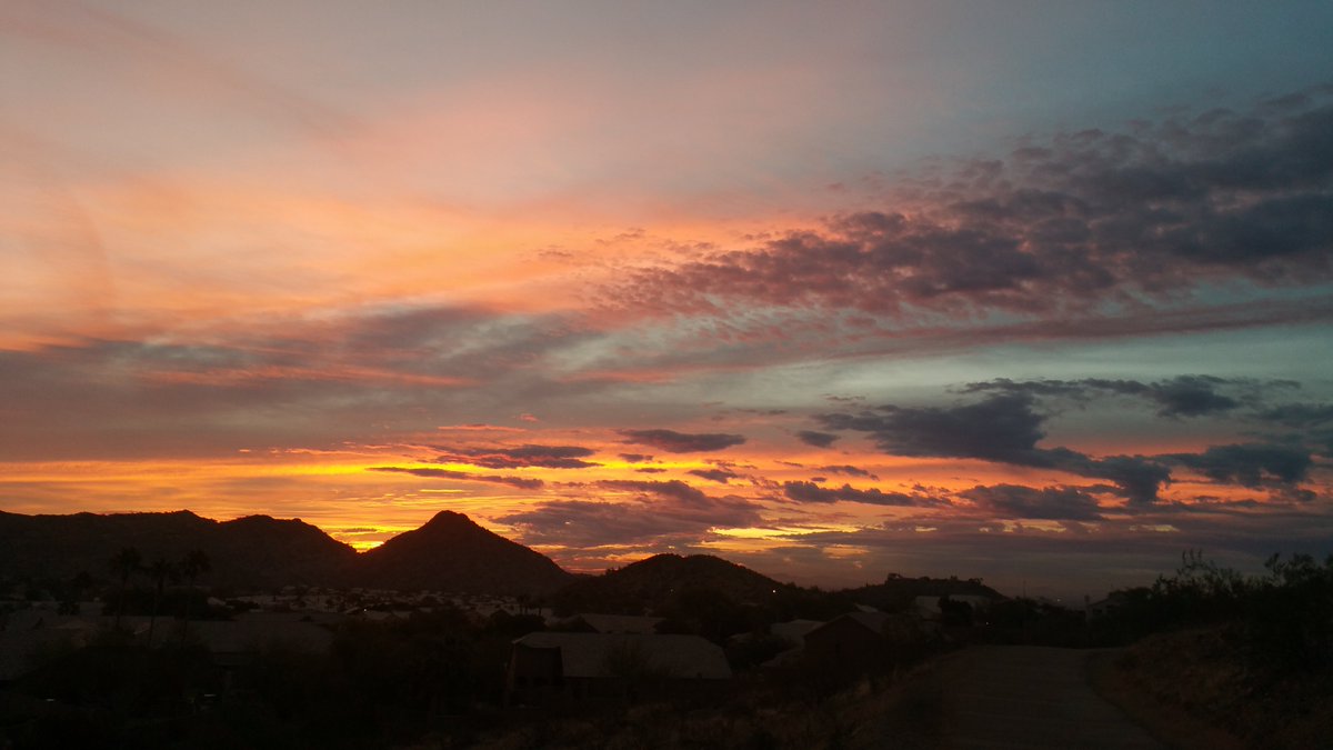 AlisaGarvey's tweet photo. Another stunning AZ sunrise.  #sunrise #sunrisephotography https://t.co/60GGD0oq7V