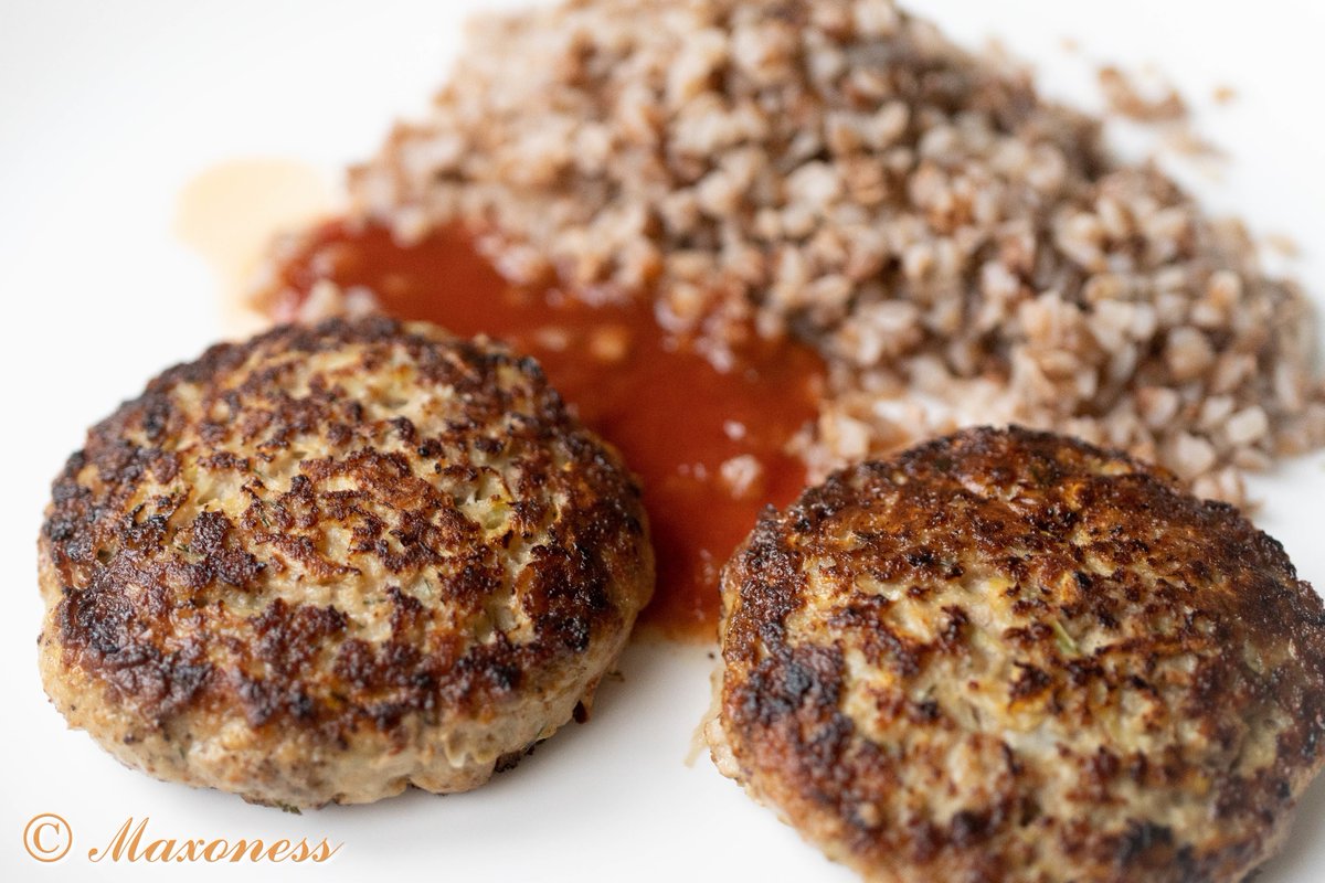 maxoness's tweet photo. Courgette and lamb croquettes with dill
Котлетки из кабачков и мяса барашка с укропом
https://t.co/ykWyGQvfaK

Сочные котлетки с нежной, рыхловатой структурой, представляющие собой что-то среднее между мясными котлетами и кабачковым оладьями в средиземноморском стиле https://t.co/H0ywDR9bkT
