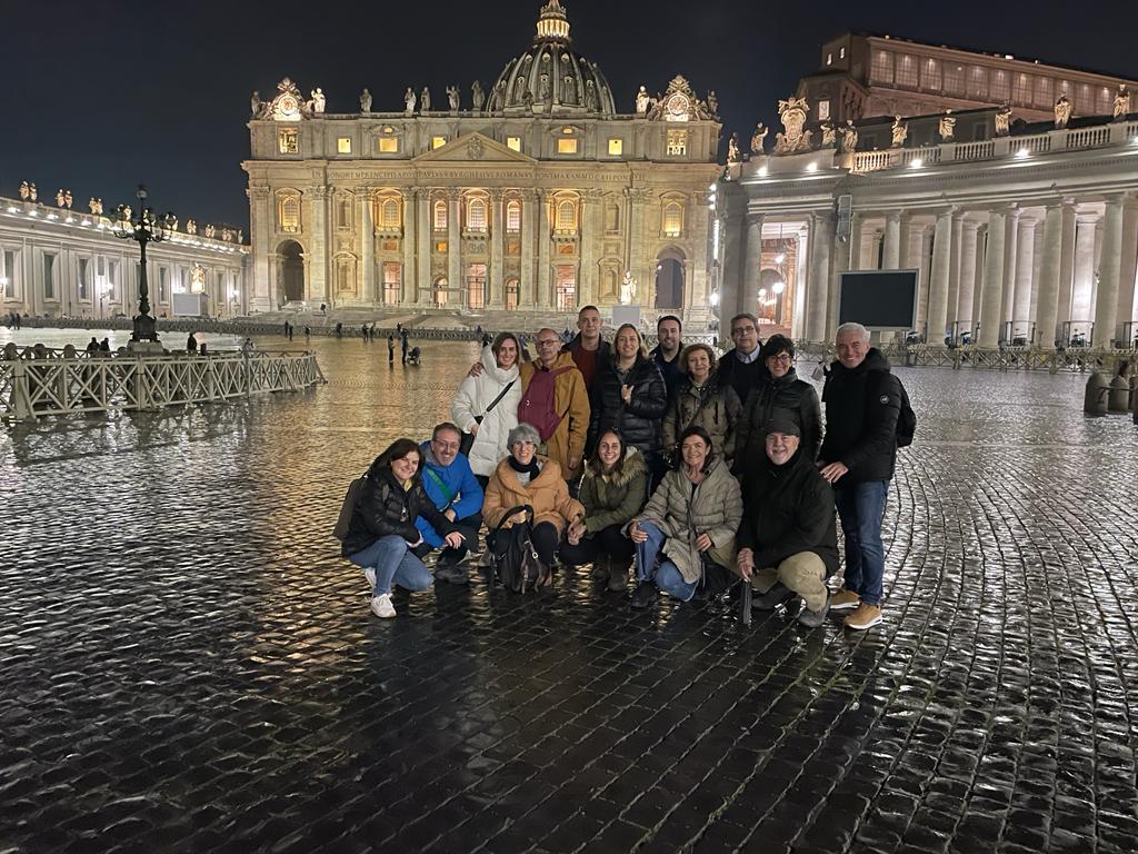 LaSalleSectorVa's tweet photo. 📷 | Todos los caminos llevan a #RomaExperience #LaSalle💙💛 https://t.co/kQJTgEUY60