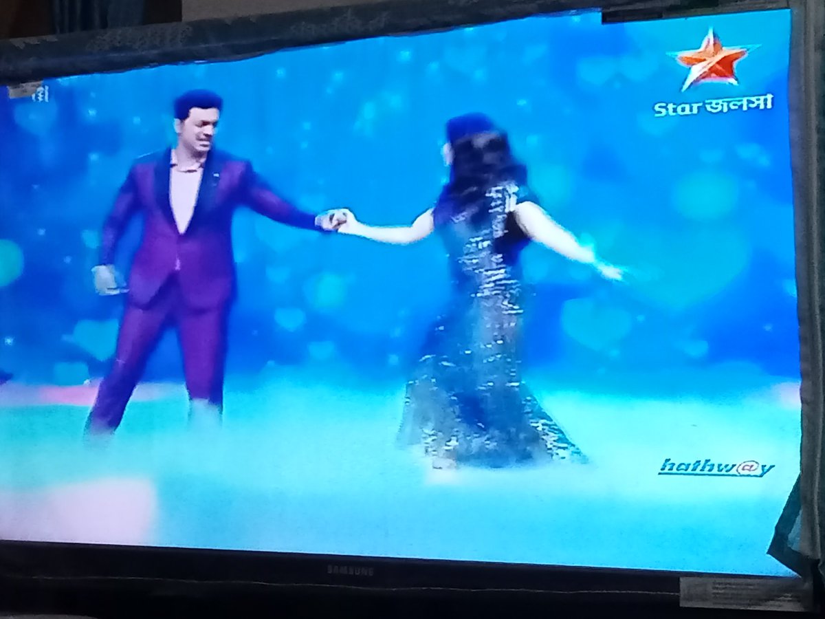 Ishita28feb's tweet photo. The moment I was waiting for 🥺💘💘💘💘💘💘💘💘
Something unmatchable on the earth! ❤️😘😘😘😘😘😘😘😘 @YourKoel @idevadhikari #DeKo #DDJS3 https://t.co/wMTqHp1EIK