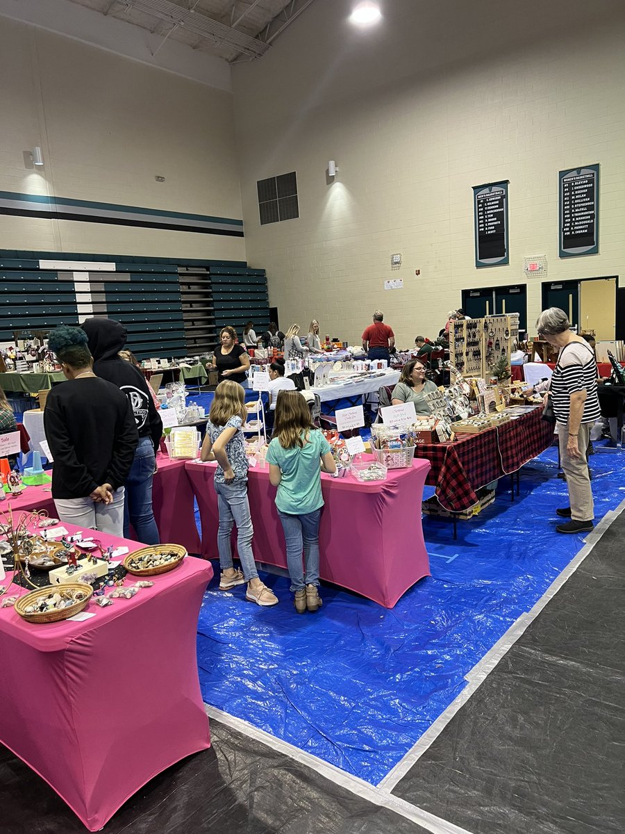 Sarah Lewis tweet media