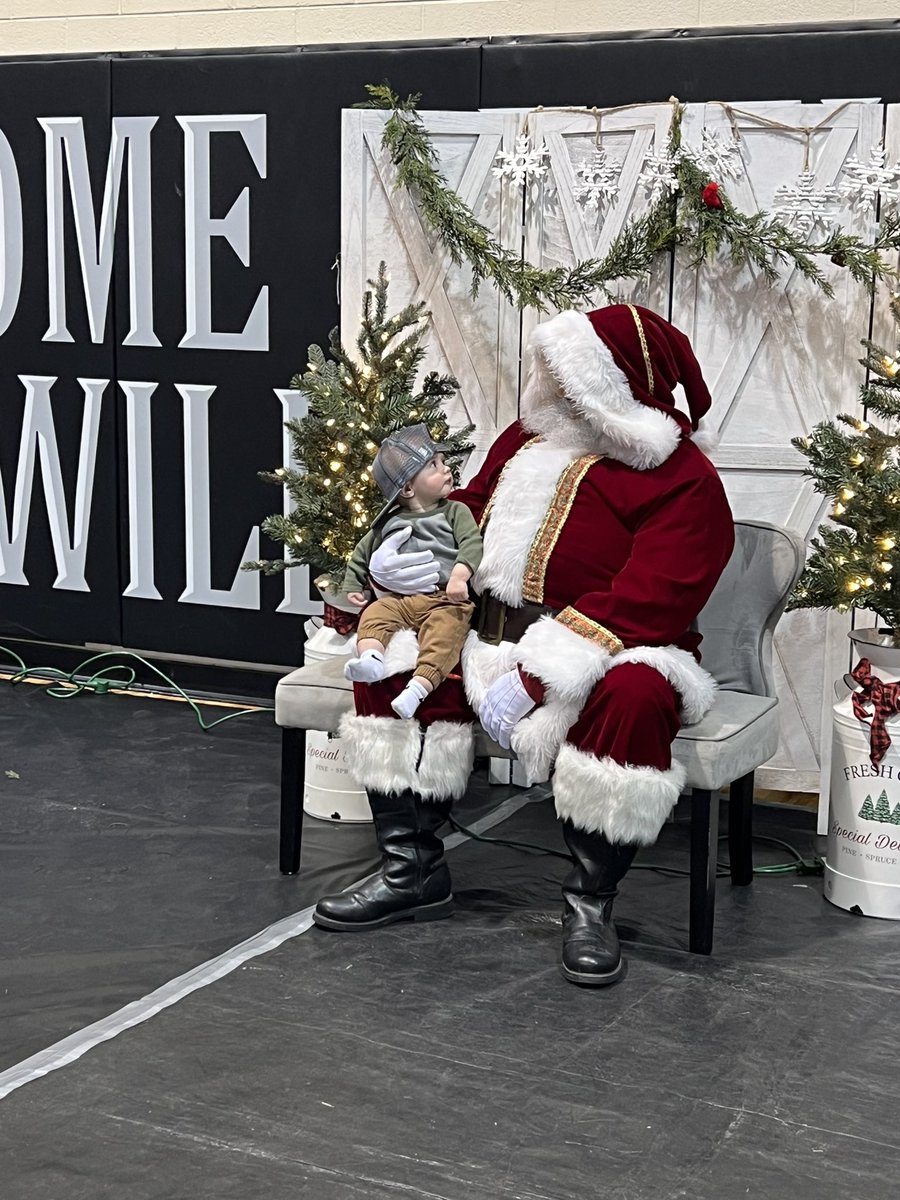 Sarah Lewis tweet media