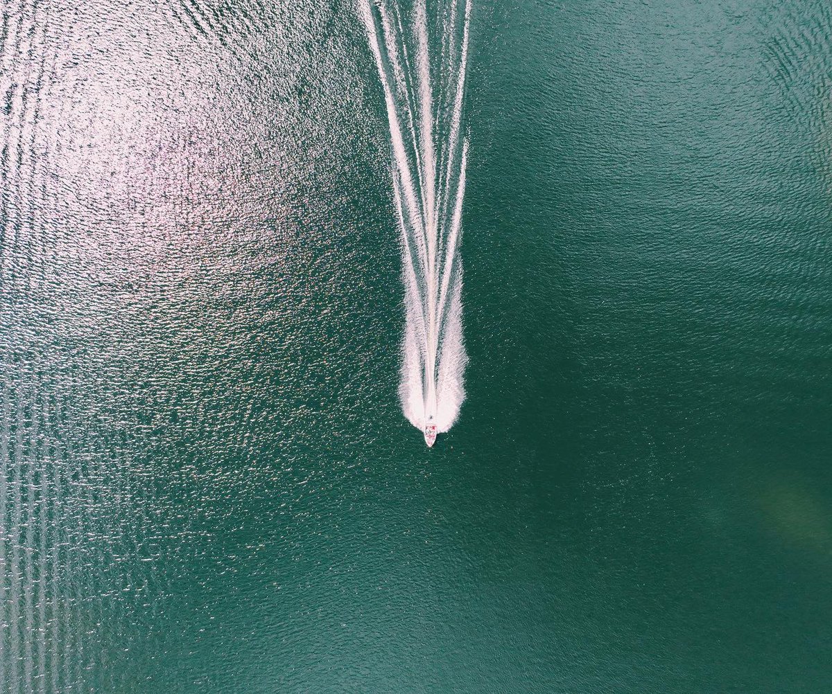 darrenbondy's tweet photo. Some of my favourite drone shots from this past summer and fall #dronephotography #aerial #photooftheday #art https://t.co/rLOYtT2T4S