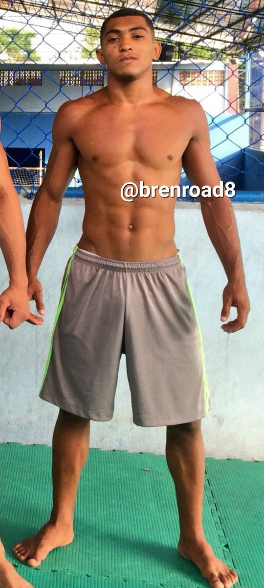 brenroad8's tweet photo. #morritos #chavitos #chacalitos  muy buenos y encamables 🤤🤤 #machos #chacales #bultos #bulges #Str8boys https://t.co/M5uPZqCsjN