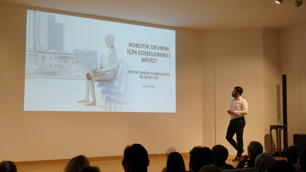 emrepak70's tweet photo. Literatürde neler söyleniyor, gerçekten magazinsel başlıkların arkasını dolduracak endişeler var mı? https://t.co/U4ahcg8sdR