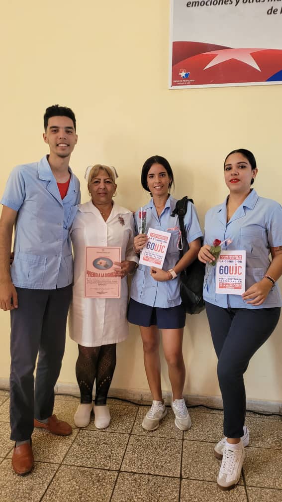 feupalmasoriano's tweet photo. Espacio propicio para entregar la Condición #60UJC a estudiantes destacados de nuestra Filial.

#UCM_SC #PalmaSoriano #SantiagoDeCuba #100FEU https://t.co/9jSZDNAejY