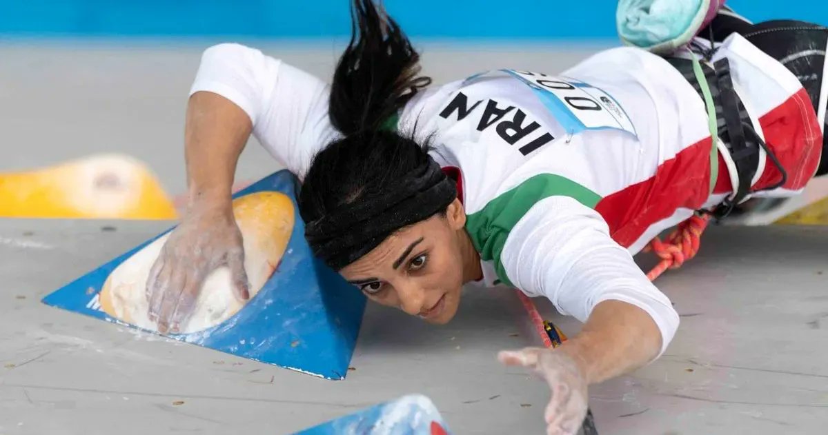 MarianoGiustino's tweet photo. La casa di famiglia dell'arrampicatrice iraniana #ElnazRekabi è stata demolita, lo riferisce @IranWireEnglish. L'atleta era salita alla ribalta internazionale lo scorso mese per aver gareggiato senza velo
#MashaAmini #IranRevolution #Iran

@RadioRadicale #Turchia https://t.co/3YHpxaK8Eh