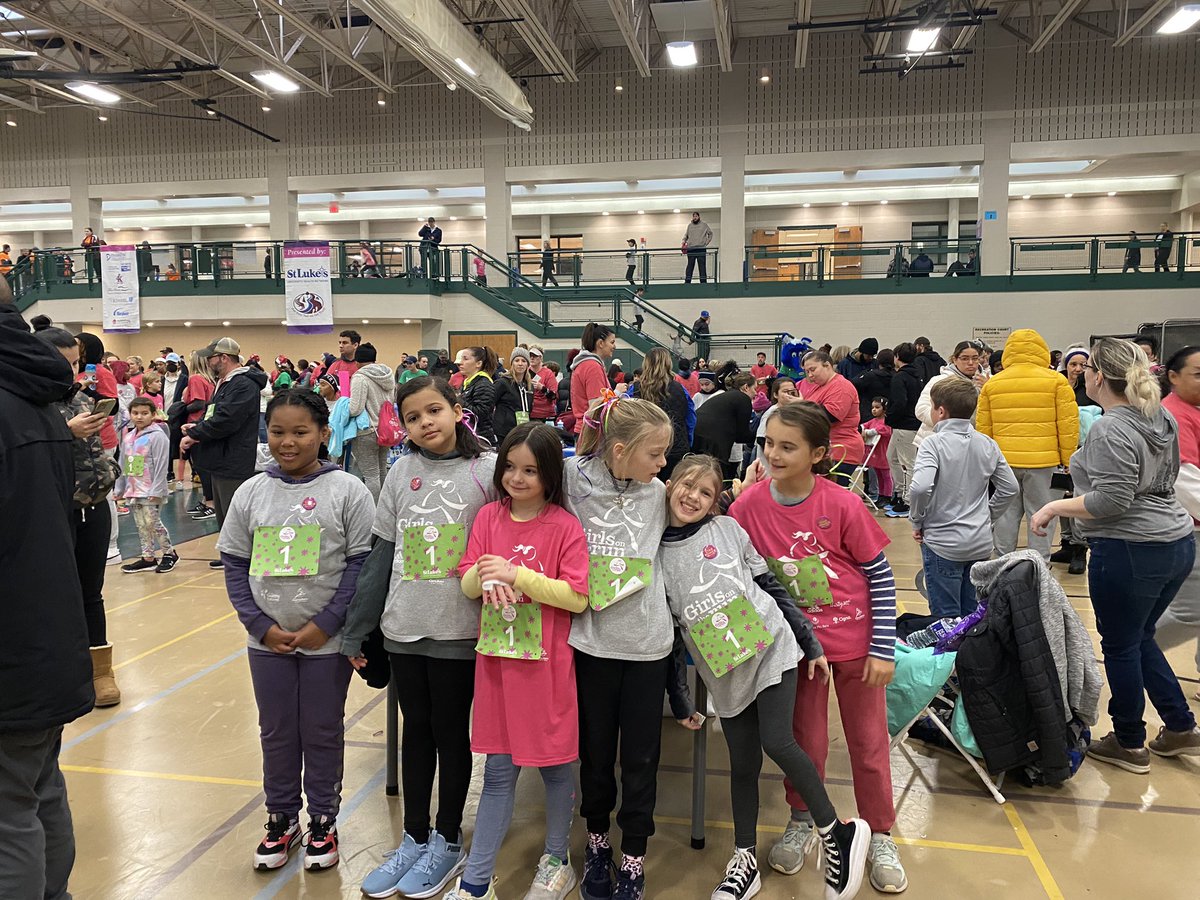 teamwalkcalypso's tweet photo. Calypso Girls on the Run ROCKSTARS! Completed the final event in the rain.  So proud of you!  @CalypsoES @CalypsoPTC @basdjacksilva @BethlehemAreaSD https://t.co/39dLfTzFTx