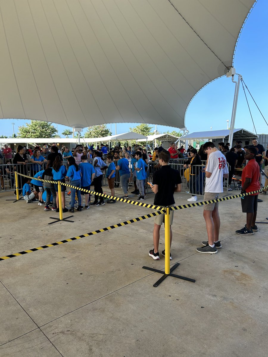 BrowardSTEM's tweet photo. Itโs that time of the year: robotics at @CityofMiramar @WayneMessam #AviationDays @browardschools @drnmancini @suptvcartwright @BCPSAcademics @BCPSAppLearn #CSEdWeek #browardcodes @BoschFoundation @BoschGlobal @REC_Foundation @VEXRobotics https://t.co/GWI1N7Y9AN