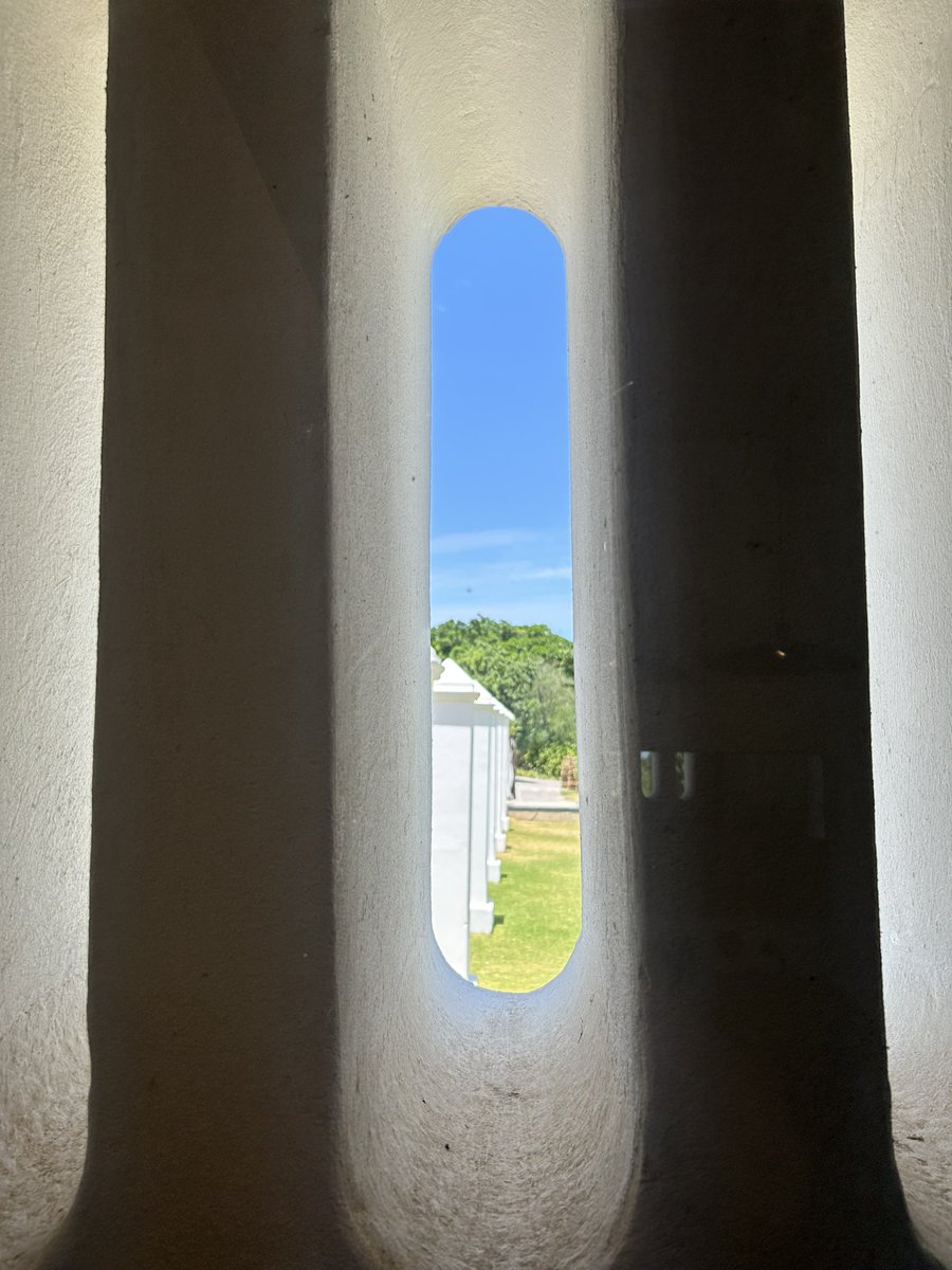 Looking #PhalaPhalaFarmGate one is tempted to ask all commentators: was that the only peeping hole available?