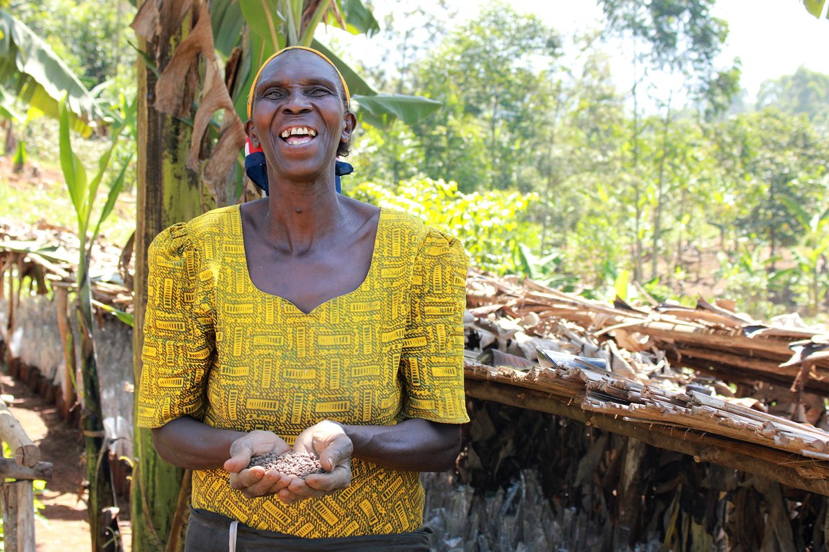 Treesftf's tweet photo. We train farmers in sustainable farming practices to restore their land, support their families, and revive their communities 🌳

That’s the power of #PlantingChange. And you make it all possible. Thank you!

#PlantTrees #ChangeLives #PlantChange https://t.co/NPwvKXK8rE