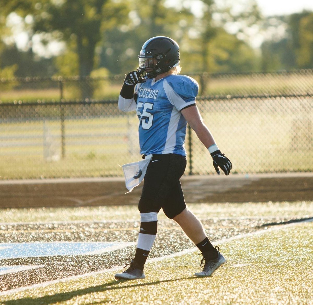 Congrats to <a href="/WalkerVanNess1/">Walker Van Ness</a> earned 1st Team IFCA 2A All-State Offensive Lineman that paved the way for our record breaking ground attack.

 ifca.net/all-state-team…