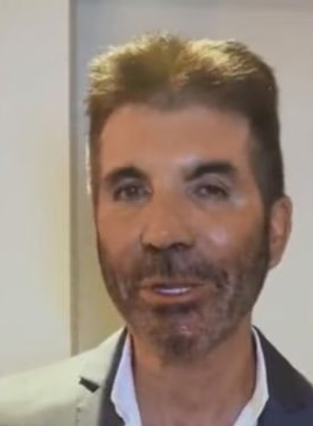ADM_CuentaChile's tweet photo. Rodolfo Carter comenta la irreconocible fotografía de Simon Cowell (jurado de America's got talent), tras su última cirugía plástica: "Eso simplemente es no quererse y no aceptarse tal cual uno es". https://t.co/zUKFZzDRpq