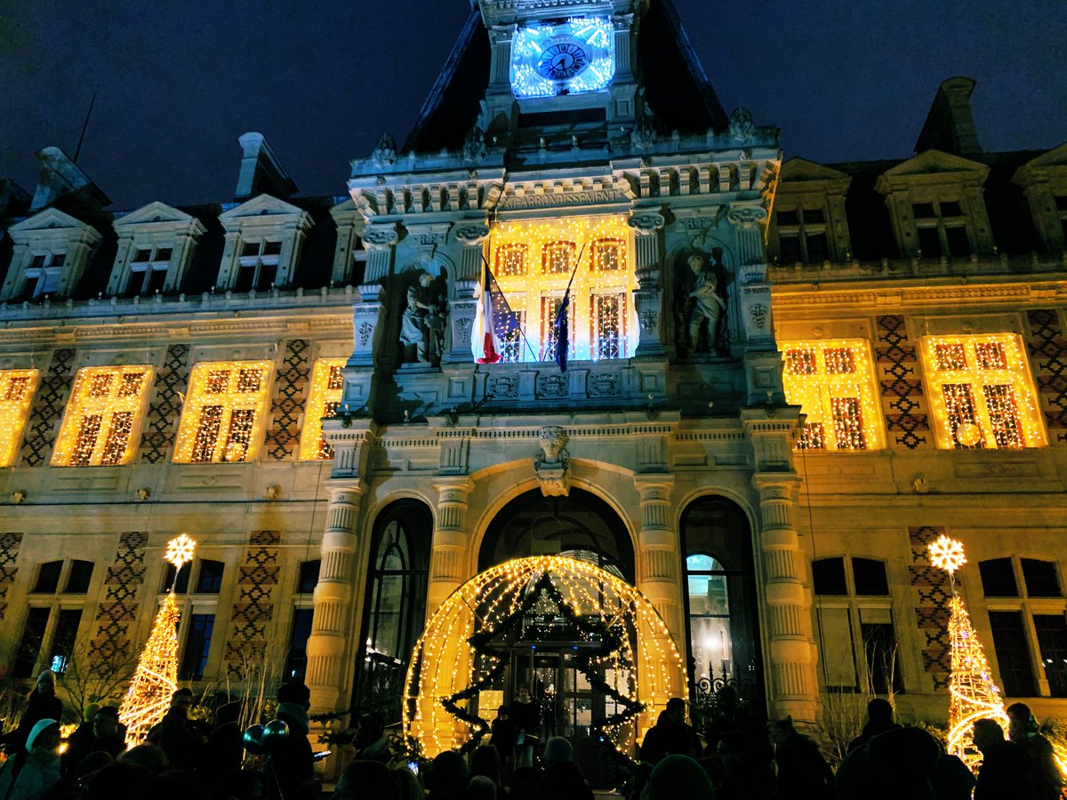 RichardBouigue's tweet photo. Lancement des illuminations #paris12e, parvis de la @Mairie12Paris https://t.co/1fQj7V5ym7