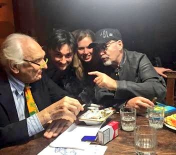 sebapucc's tweet photo. Ci sono momenti straordinari in #MarcoInedito di @terzigio @Simo_Ventura, sugli ultimi gg di Pannella: il Papa al tel, cui lui attacca una bella pezza; l'affetto fisico del Dalai Lama; Berlu che gli dice Bene i capelli lunghi ma sistema le sopracciglia.
Doc giusto x la Rai
#TFF40 https://t.co/u6eNdozG3g