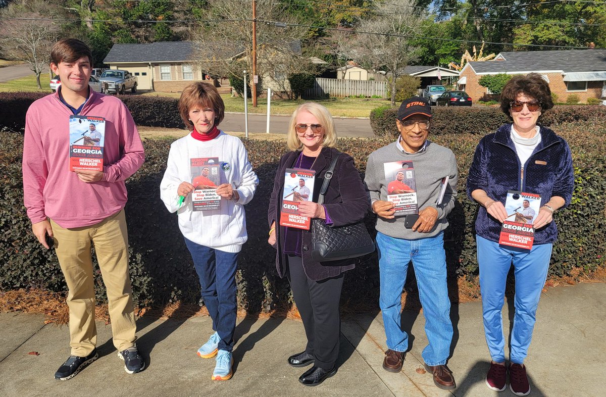 It's Game Day, and we're bringing home the win for <a href="/HerschelWalker/">Herschel Walker</a>. Vote Tuesday! 
#gapol #gasen #GeorgiaOnTheLine #LeadRight