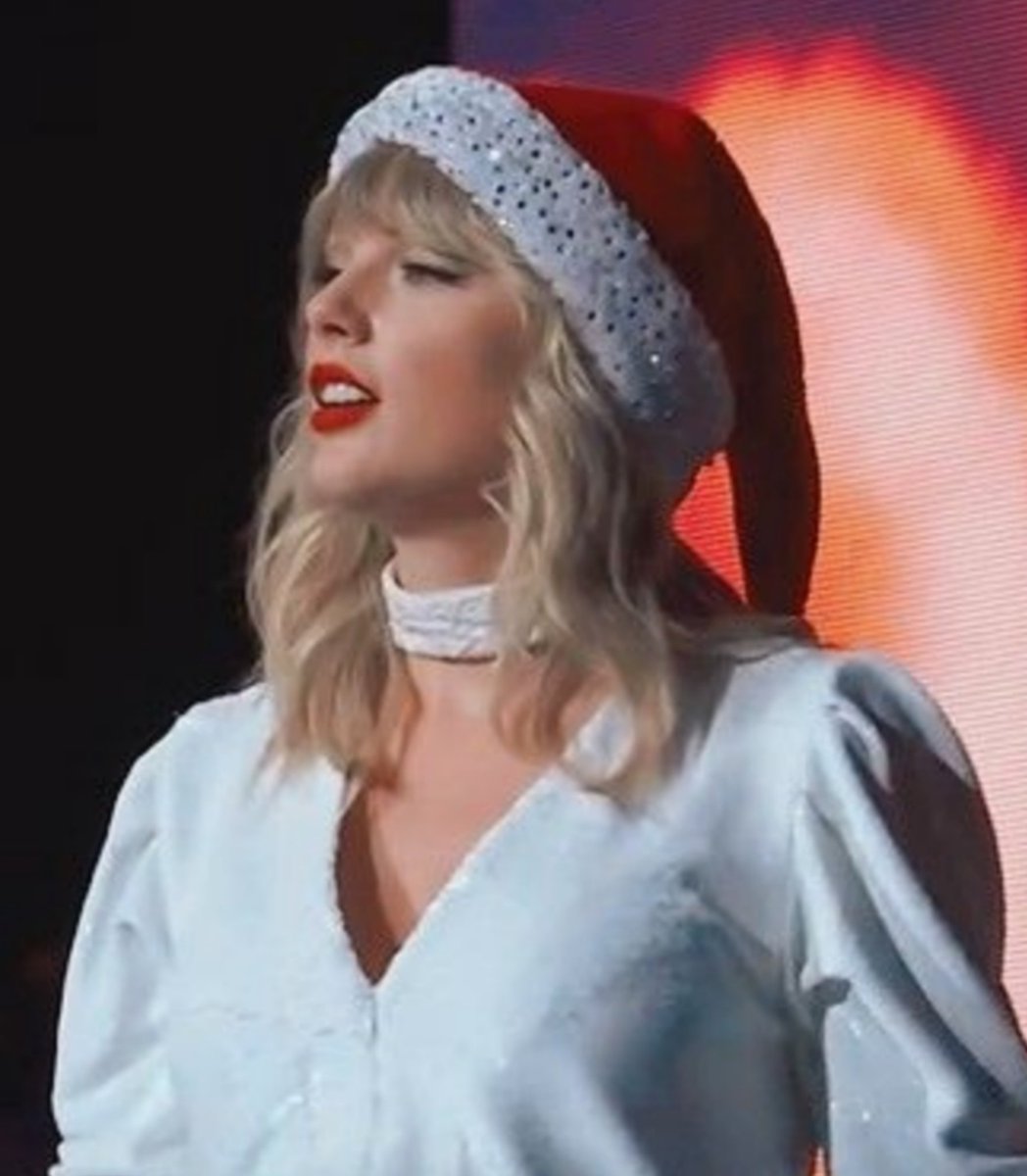 Mundo Swift 🌎 on Twitter ""Christmas Tree Farm" de Taylor Swift obtuvo 615 MIL streams en