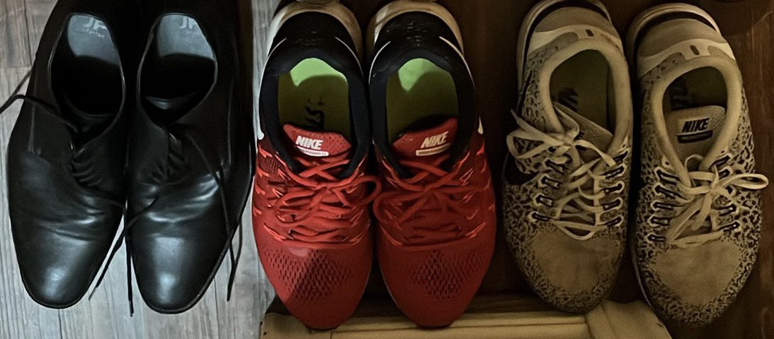 FootkingThe's tweet photo. Leaving soon so im cleaning out my closet 3 pairs of shoes for sale and a whole bunch of clothes (shirts, pants, underwear, and socks) Dm for details https://t.co/YdCk5kAA3O