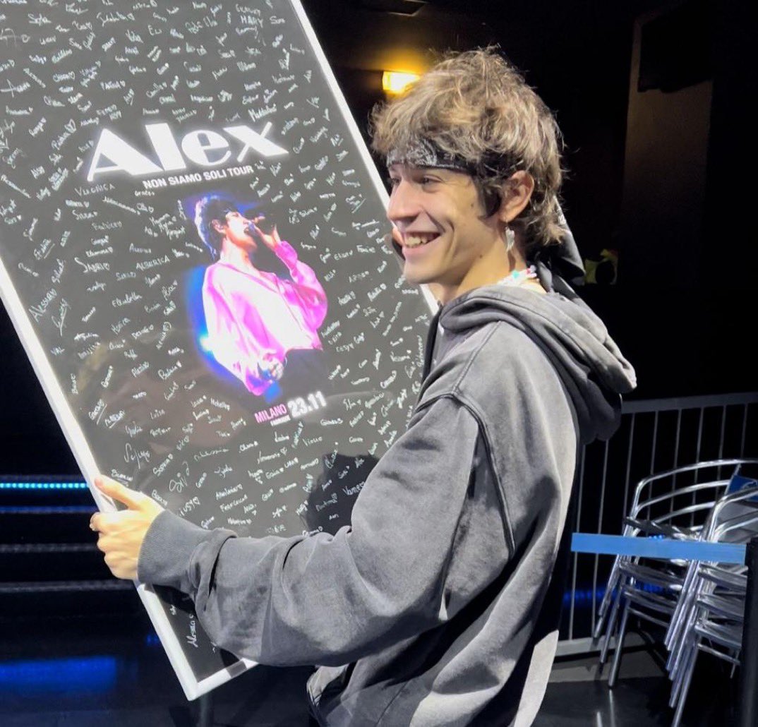 alexwarchive's tweet photo. https://t.co/uPL9WHULW9