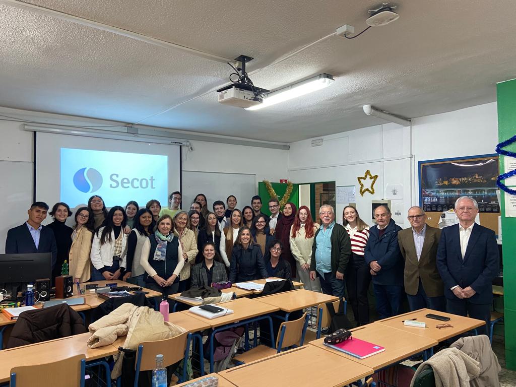 IESJesusMarin's tweet photo. 👏#Gracias a @Secot_ , un año más, por acercar la realidad empresarial al grupo S15AF a través de las #simulaciones de #entrevistas de trabajo y por vuestro valioso #feedback en cómo mejorar aspectos de la comunicación en los procesos de selección.
#EquipoPolitecnico https://t.co/31OLPtmhiw