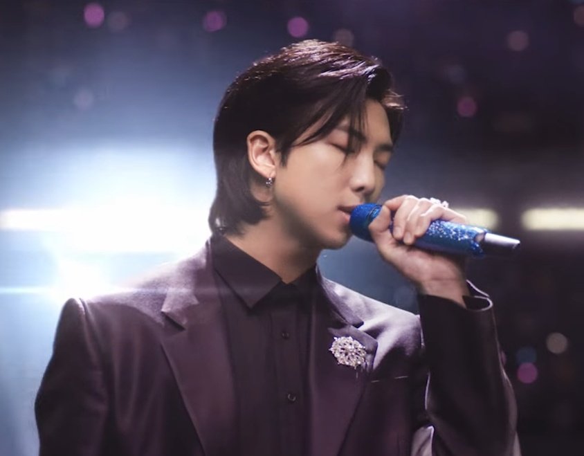 Losen65612727's tweet photo. I'm proud of you RM 
Galactic pride
paved the way 
you deserve the best 👏❤💋💋💋💋💋
😭😭😭🔥🔥👏👏❤❤❤❤❤❤❤❤❤
#endedbts
Ended BTS https://t.co/w2inFQ4MKv