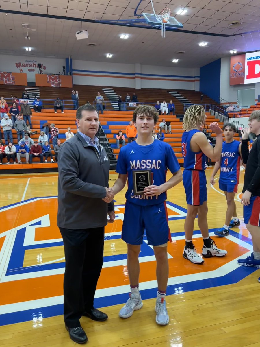 MassacBball's tweet photo. Congratulations to Isaac Hosman on being named MVP in the win over Calloway County!

@MCHS_Patriots @RWBCFAN @deuceandabuse @section618 @The_SIRR_Conf @wmixsports @wmokradio @1035ESPN @abaselineview @TheAdamBWells @BlakeSandlin @areasports @ILL_HS_Hoops @HardwoodPrepsIL https://t.co/15W6Flro3U