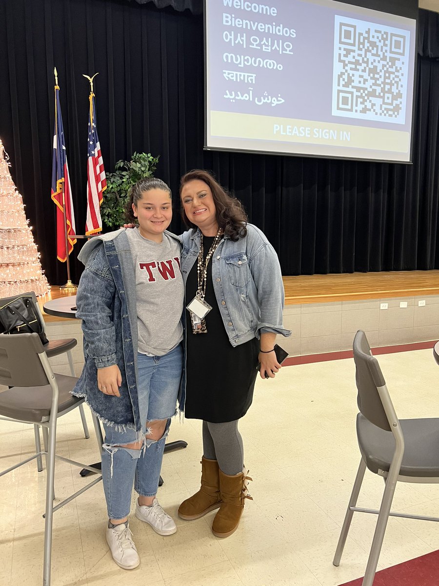 MrsGuedry's tweet photo. #eduheroes #LisdBilEsl @LewisvilleISD @GenovaHollyAnn https://t.co/cuaMmxGi7o