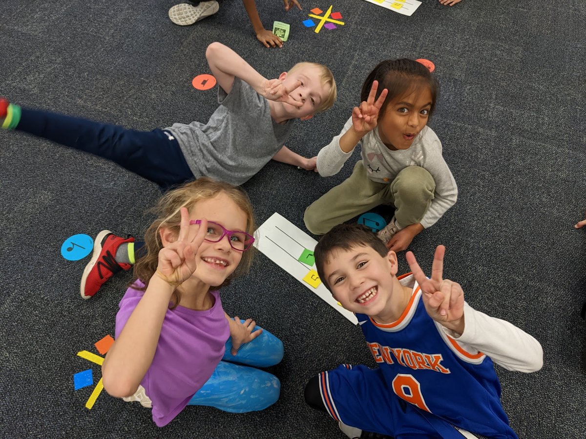 ecrutchfield112's tweet photo. 1st graders created their own melodies using quarter & eighth notes with the pitches sol & mi on the 2-line staff this week @WayneThomasscho @MissSprowls2022 @MissWoods22 @wt112 #112leads #wtleads #d112teachers https://t.co/kwf7u1RG1O