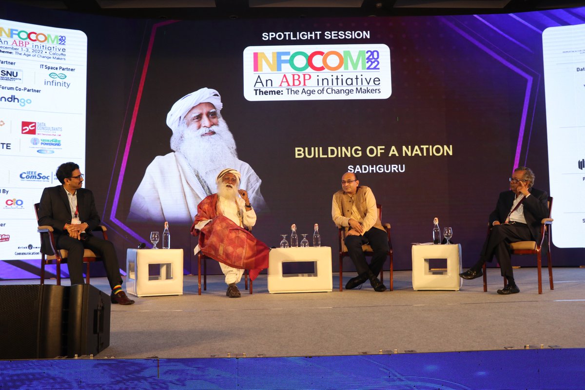 infocomconnect's tweet photo. #INFOCOM2022:
With peace, comes progress.
Simple but impactful statement coming from @SadhguruJV on the last day of INFOCOM 2022.

Did you enjoy the session?
We did, for sure.

#AgeOfChangeMakers
@ishafoundation | @YottaInfra | @dhrubamukherjee | @rcuae | #SunilGupta https://t.co/Z19gcV7AC7