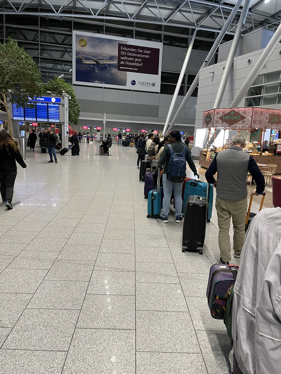 Queuing up in my way to #CiscoLive APAC. Getting excited!