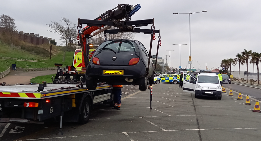 Safer Roads Southend (@saferroads_sbc) on Twitter photo Road Safety operation along Southend seafront engaging with drivers about #visionzero.Drivers still forgetting to wear seatbelts. Those forgetting to renew their insurance getting their vehicles seized. <a href="/SaferEssexRoads/">SaferEssexRoads</a> <a href="/Southend_CSP/">Safer Southend</a> @EPSouthend <a href="/SouthendCityC/">Southend-on-Sea City Council</a> @EPRoadsPolicing Road Safety operation along Southend seafront engaging with drivers about #visionzero.Drivers still forgetting to wear seatbelts. Those forgetting to renew their insurance getting their vehicles seized. <a href="/SaferEssexRoads/">SaferEssexRoads</a> <a href="/Southend_CSP/">Safer Southend</a> @EPSouthend <a href="/SouthendCityC/">Southend-on-Sea City Council</a> @EPRoadsPolicing