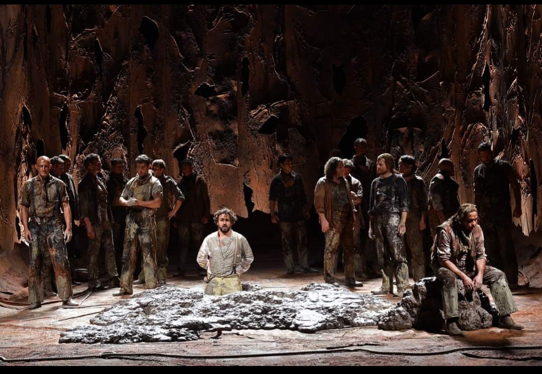 I'm so looking forward to tonight's premiere of Fanciulla del West <a href="/theaterhagen/">theaterhagen</a>!!! We're a hard-working, muddy bunch of men just looking for love, acceptance and GOLD!   TOI, TOI, TOI an Alle!