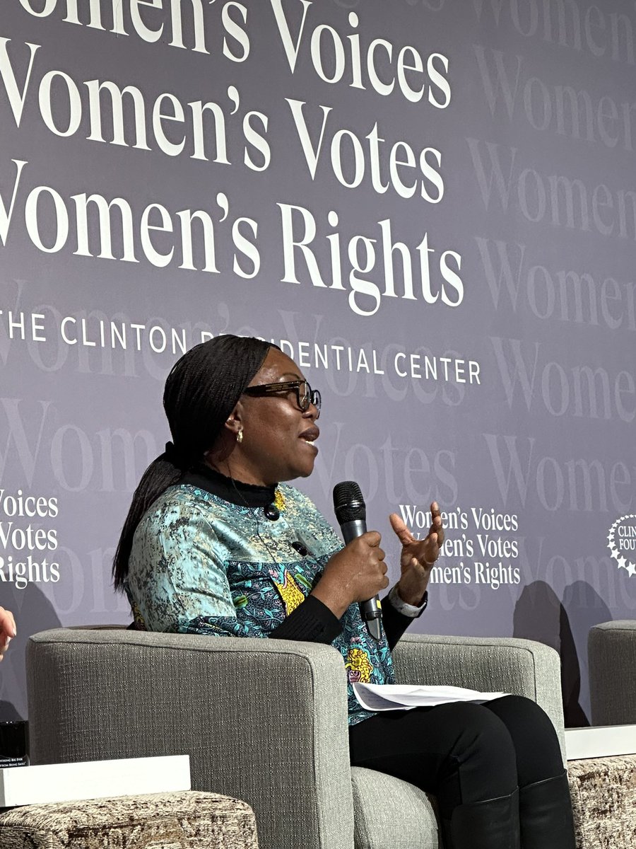 Honored to have joined the inspiring @HillaryClinton and @ChelseaClinton at the #WomensVoices Summit. Thank  @HillaryClinton for promoting women’s rights globally 🙏🏽