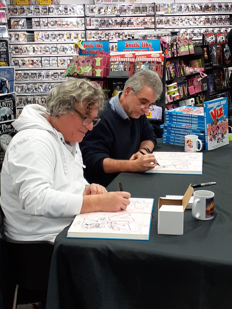 hmvNewcastle's tweet photo. Been a top day, last #LiveAndLocal sessions of 2022. Thanks #LaurenAmour, #JamesBerry & #TrustTheRavens. Big thanks to the guys from @vizcomic for the in-store signing & being so generous with their time. 👏
#gig #gigs #music #VizComics #christmas2022 https://t.co/mJUgYGi81T