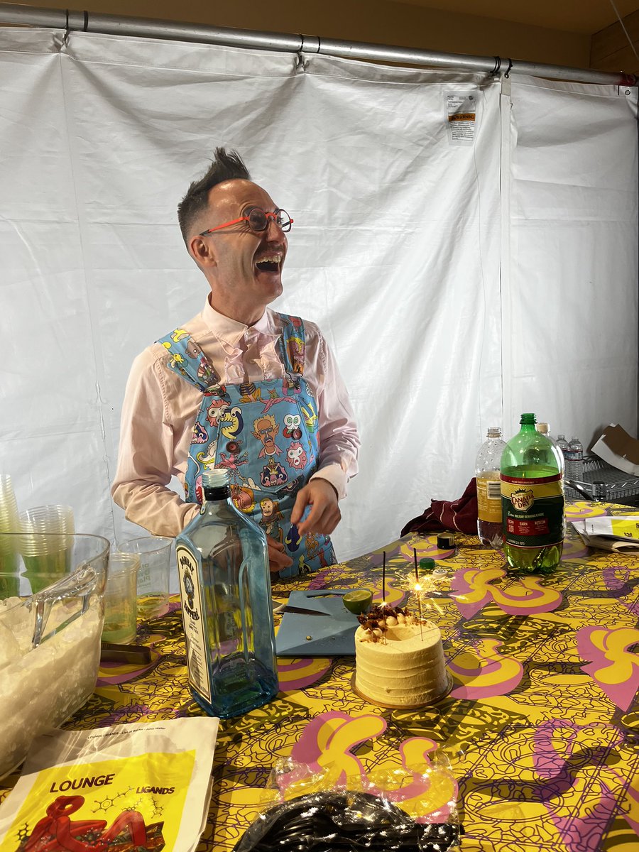 johnwalterart's tweet photo. Thanks to everyone who came to #LoungeLigands last night @QBI_UCSF it was a great success @BShoichet thanks to @LorenaZAlvarez and @poleary87 for the photos https://t.co/t6l07UesGX