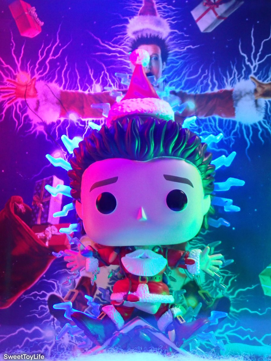 SweetToyLife1's tweet photo. Time to put up the lights! 🎄✨
.
Here’s my entry for the #FunkoPhotoADayChallenge yesterday! 💖 #shinebright
.
#toyphotography #funkophotography #figurephotography #funko #funkopop #funkopops @originalfunko https://t.co/jv0Bk1nCdf