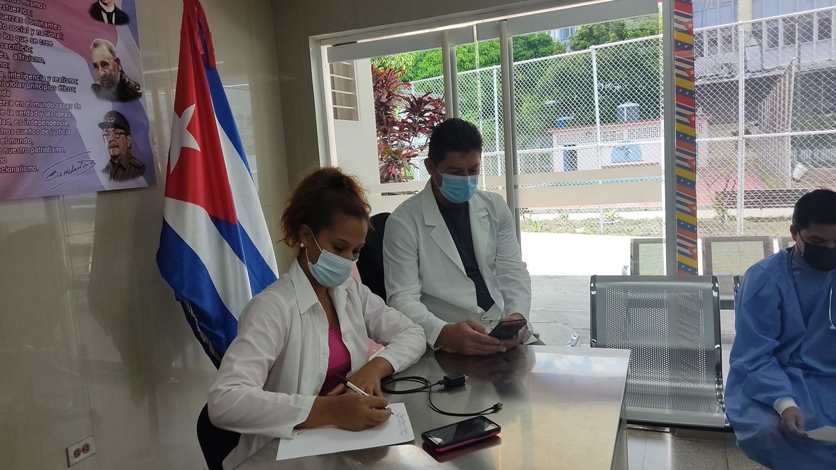 cdi_diego's tweet photo. ¡Gloria a esa juventud, los nuevos salvadores de vidas, que elevan la noble profesión de médicos a los más altos niveles de consagración y ética que ha conocido el mundo!Ellos encarnan el tipo de médicos que miles de millones de personas pobres requieren con desesperada urgencia https://t.co/90yJ3DimnB