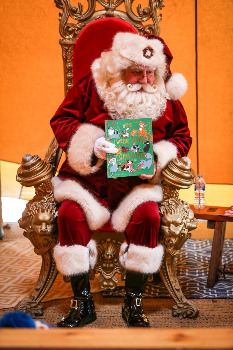 OncallSanta tweet media