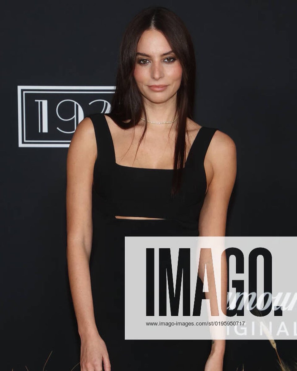 Teamo_GenesisR's tweet photo. Genesis Rodriguez attend the premiere of Paramount+'s western drama TV series "1923" at Hollywood American Legion Post 43 in Los Angeles on Friday, December 2, 2022. (3) https://t.co/jPAb5hhyqe