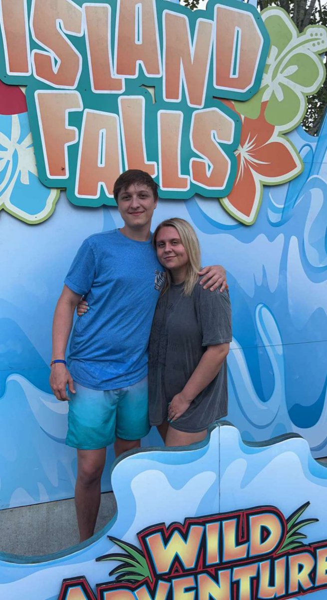 griffiinn's tweet photo. happy 1 year to my amazing girlfriend!! thank you for always being by my side through thick and thin. i can’t wait to do life with you!! here’s to 1 year and many more to come. i love you so much!! ❤️❤️ https://t.co/JjbANZl25I
