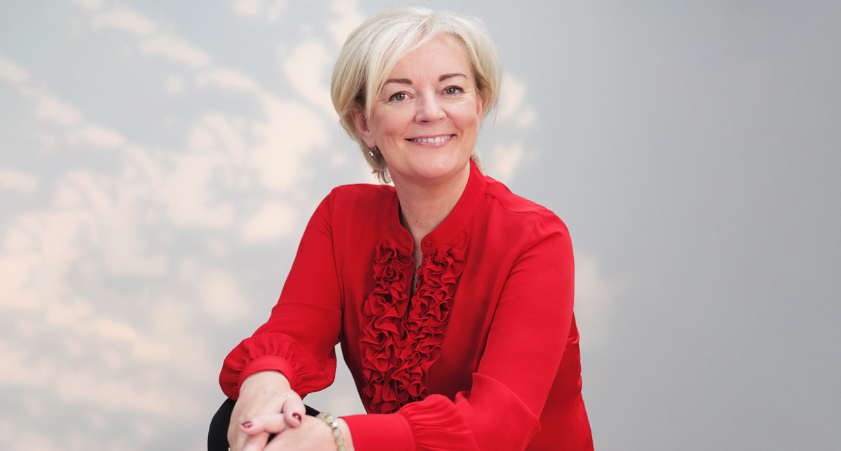 GREATBritain's tweet photo. As a child growing up in Kent, @jomalonecbe would make her own perfumes with flowers from the garden. 

Today, she had created a scented experience in to tell the stories of the 🇬🇧 and showcase our #GREATCreativity. Thank you Jo!

📍 Visit The Garden of GREAT
📅 Until 18 Dec https://t.co/2MRjDQJibc