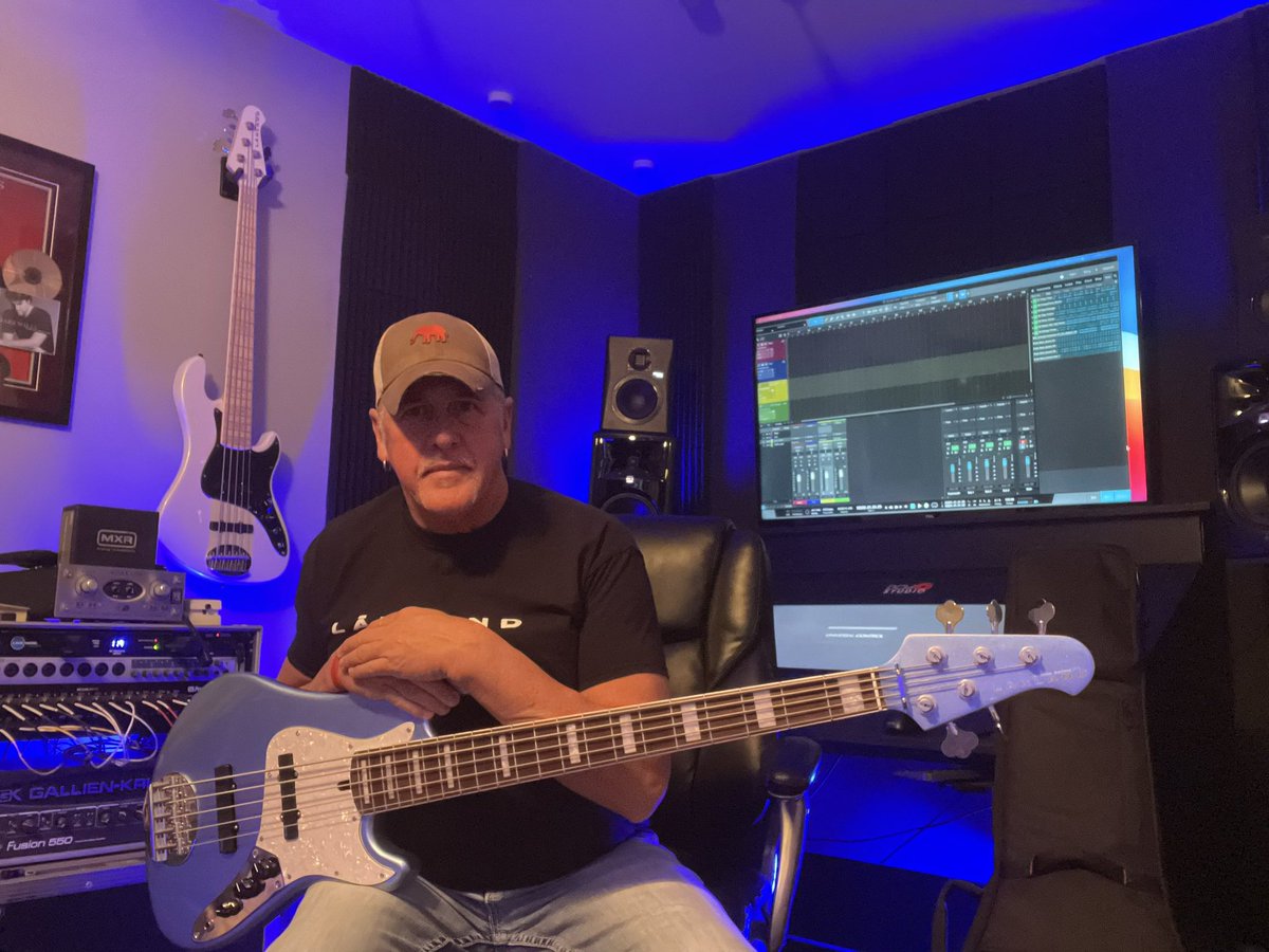 DinkCook's tweet photo. Lookin forward to getting back out on the Toby Keith Tour in 2023 Thanks @laklandbass , @EMG_PICKUPS , @GallienKrueger , and @gatorcases for your support … https://t.co/orzmaAGZGX