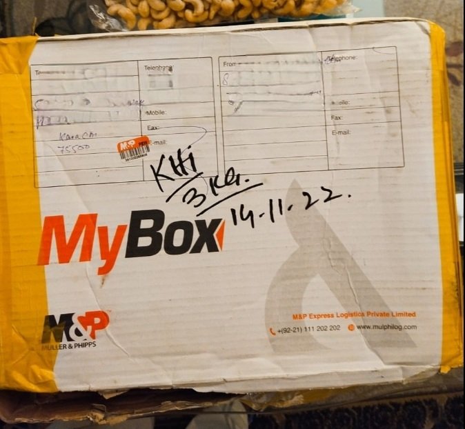 Faseehshahab's tweet photo. Pls boycott #mnpcouriers. Sent a parcel of 3kg from Peshawar to Karachi. And 2kg dry fruit stolen en route. To make matters worse, Poor customer service. The packing was changed also from yellow to white

#poorcustomerservice
#mnpexpresslogistics #logistics #courier https://t.co/IohrOvv0a7