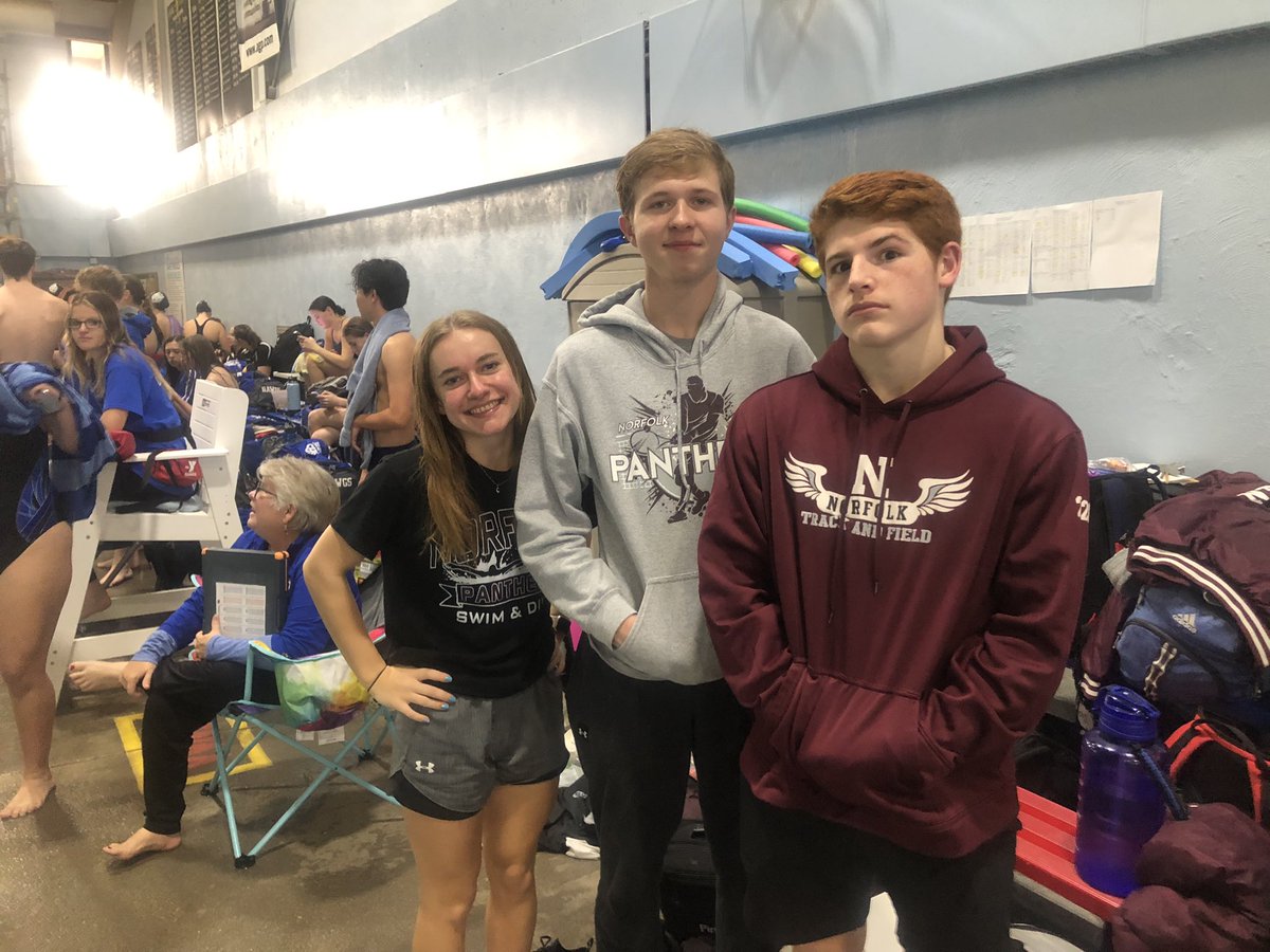 dnelsonusd's tweet photo. Brendyn L Hastings invite diving champ! Landry W runner up diving! #npspanther https://t.co/Gm1QzhG7US