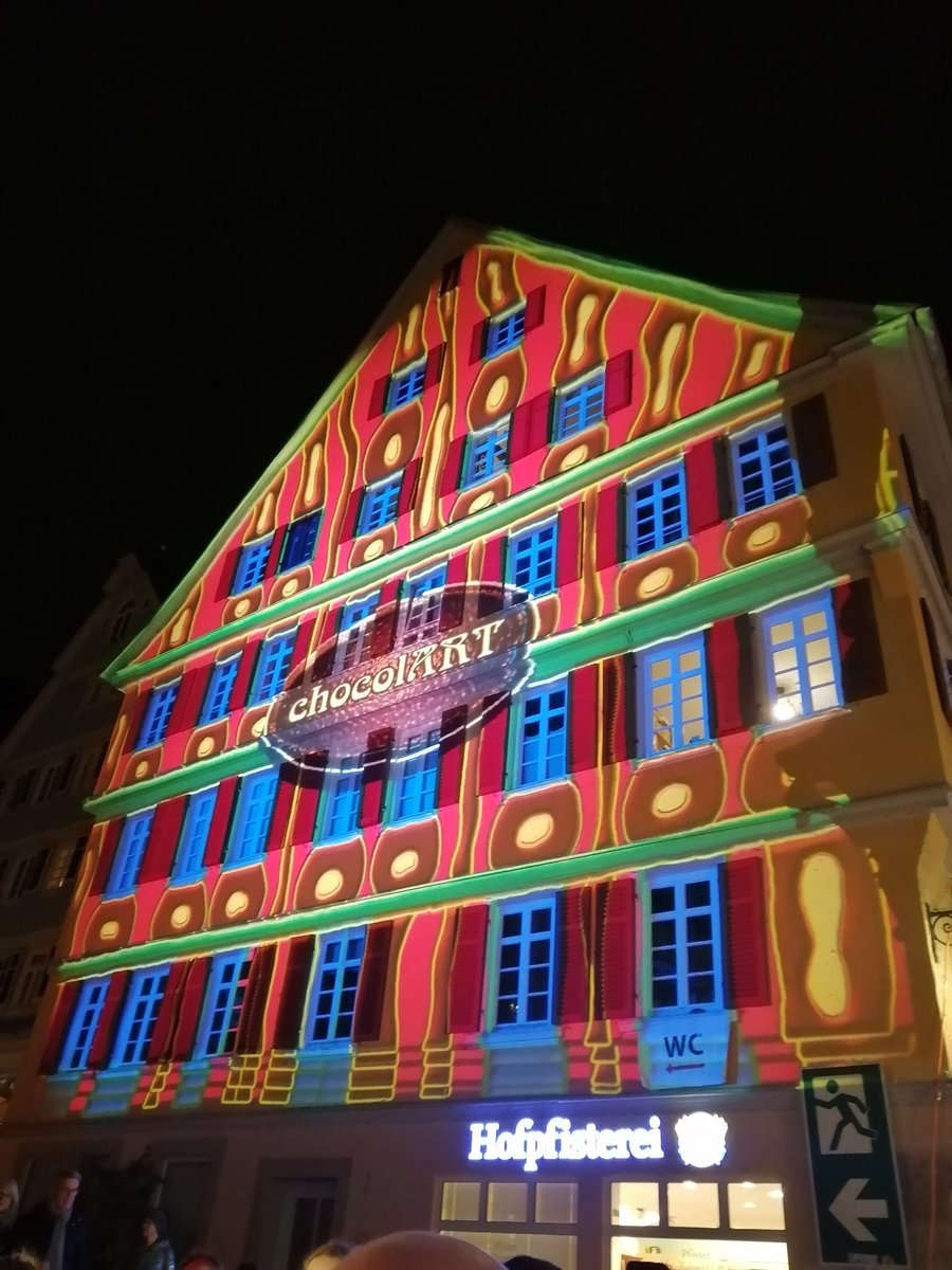 VasviChaudhry's tweet photo. #Glimpses #ChocolateMarket #ChocolART https://t.co/hRUS6k6Vaf #Tübingen https://t.co/TlGo6mwU19