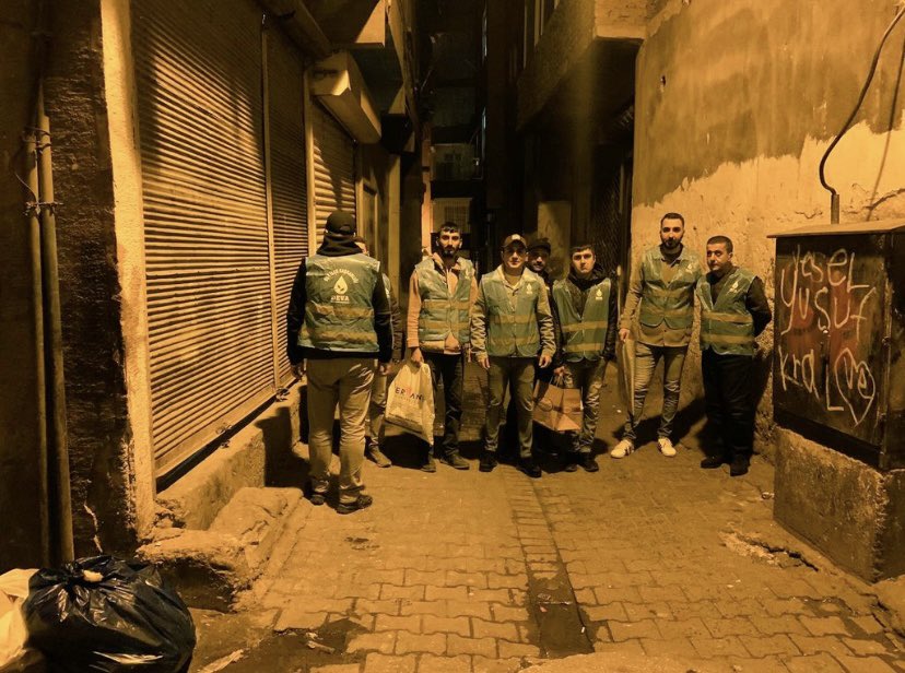 DevaSurGenclik's tweet photo. Yaşama sevinci ile hayata tutunan bütün engelli bireylerin sadece bir gün değil her gün yanındayız #3AralıkDünyaEngellilerGünü 

İdris ve Aziz kardeşlerimizi bu özel günlerinde bizleri evlerine misafir edip yanlarında olduğumuz için mutluluk duyduk teşekkür ederiz😊#Farkındayız https://t.co/uguRX1ZCQu