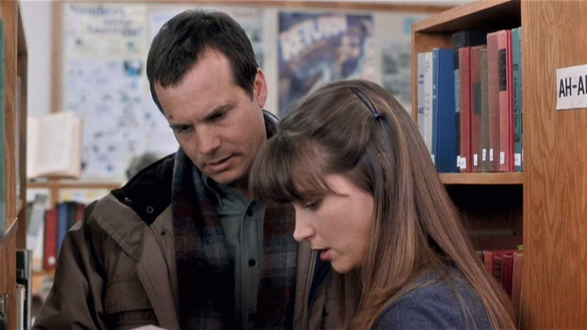 KarineMDonelle's tweet photo. Dans les pas de Fargo, #UnPlanSimple (1998) de Sam Raimi passe de la comédie noire à la tragédie pure à mesure que les barrières morales des personnages tombent comme des dominos au rythme des nombreux rebondissements.
Billy Bob Thornton excellent dans un rôle très touchant. https://t.co/AYkhcGUeNq