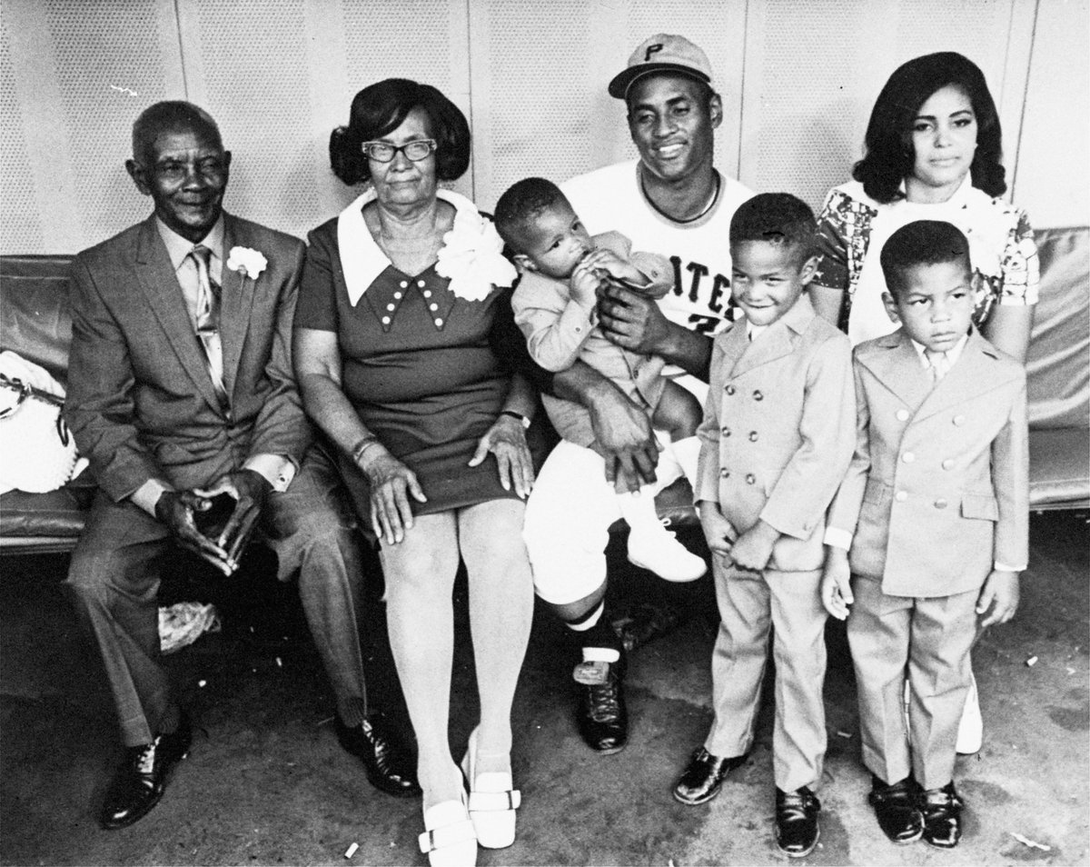 #QuoteOfTheDay 
"I am having a plaque put on the front of my house. It will say, 'To God, Mother, Father and Baseball.'" 
Roberto Clemente #Arriba 🇵🇷 #Retire21